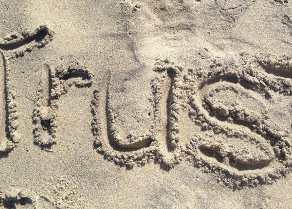 trust-1418901_1920-e1535258314687